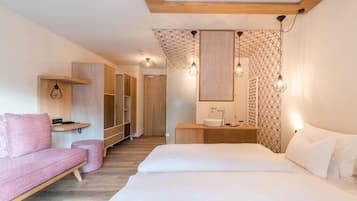 Superior-Doppelzimmer, Balkon | Minibar, Zimmersafe, Schreibtisch, Verdunkelungsvorhänge