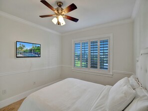 4 bedrooms, iron/ironing board, travel cot, free WiFi