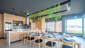 Unclassified image, 5 of 48, button - Suite Boutique Privada | Kitchenette | Piscina&Gym (Miraflores)