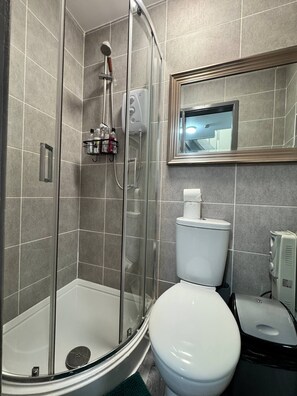 Apartamento, 1 quarto | Banheiro