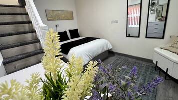 Apartment, 1 Bedroom | Living room