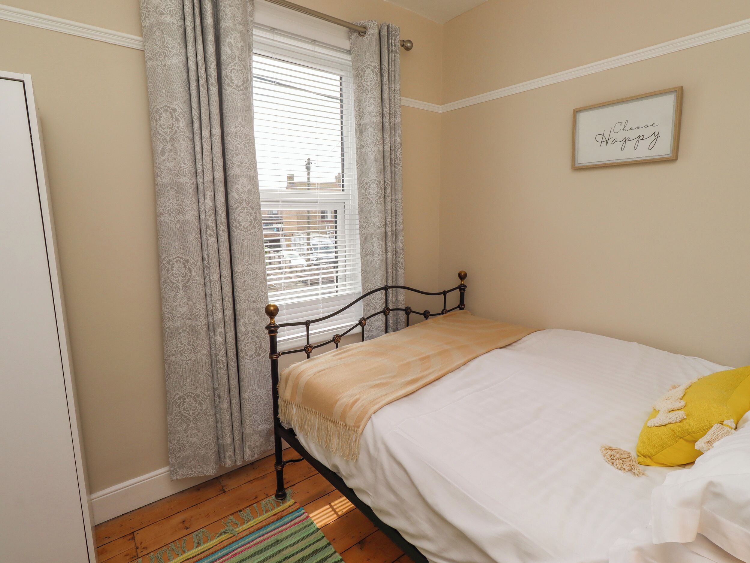3 bedrooms, individually decorated, individually furnished
