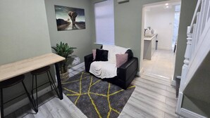 House, 3 Bedrooms | Living room - House 5 Minutes From Sefton Park (Liverpool)