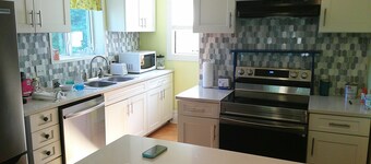 Peaceful 2-bedroom apartment with upstairs loft + TV room in downtown Fargo