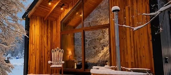 Casa Alaska, 5 km from Corralco, Hot Tub, Private Forest