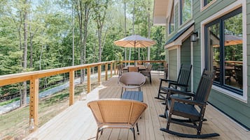 Hus - privat badrum (On Mountain Time) | Exteriör