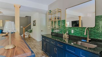 House, Private Bathroom (On Mountain Time) | Interior