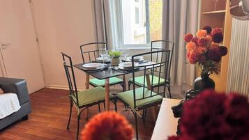 House, 3 Bedrooms | Dining room