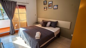 1 bedroom - Room-a Night at Zona Colonial (Santo Domingo)