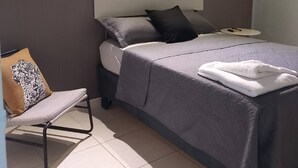 1 bedroom - Room-a Night at Zona Colonial (Santo Domingo)