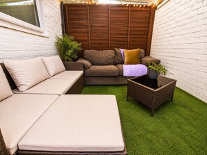 Nhà, 6 phòng ngủ | Khu phòng khách