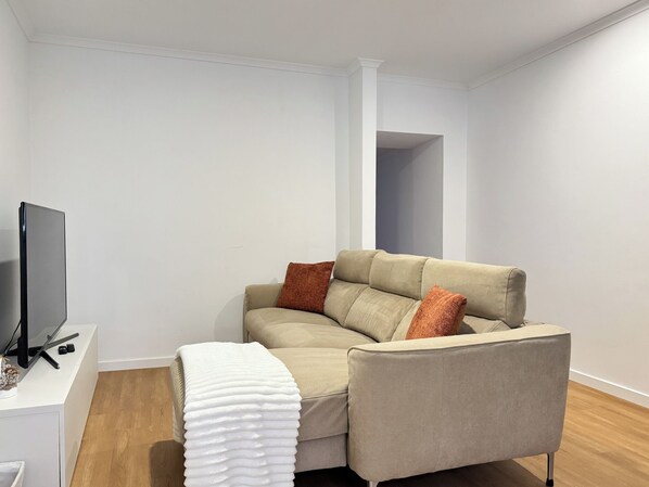 Smart TV - Vila Nova House (Ponta Delgada)