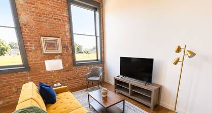 Sleepover | Lovely 1BD/1BA Loft - Newton