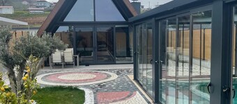 Viona Bungalov