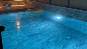 Bungalow Confort, vue piscine | Piscine | Piscine couverte, piscine extérieure
