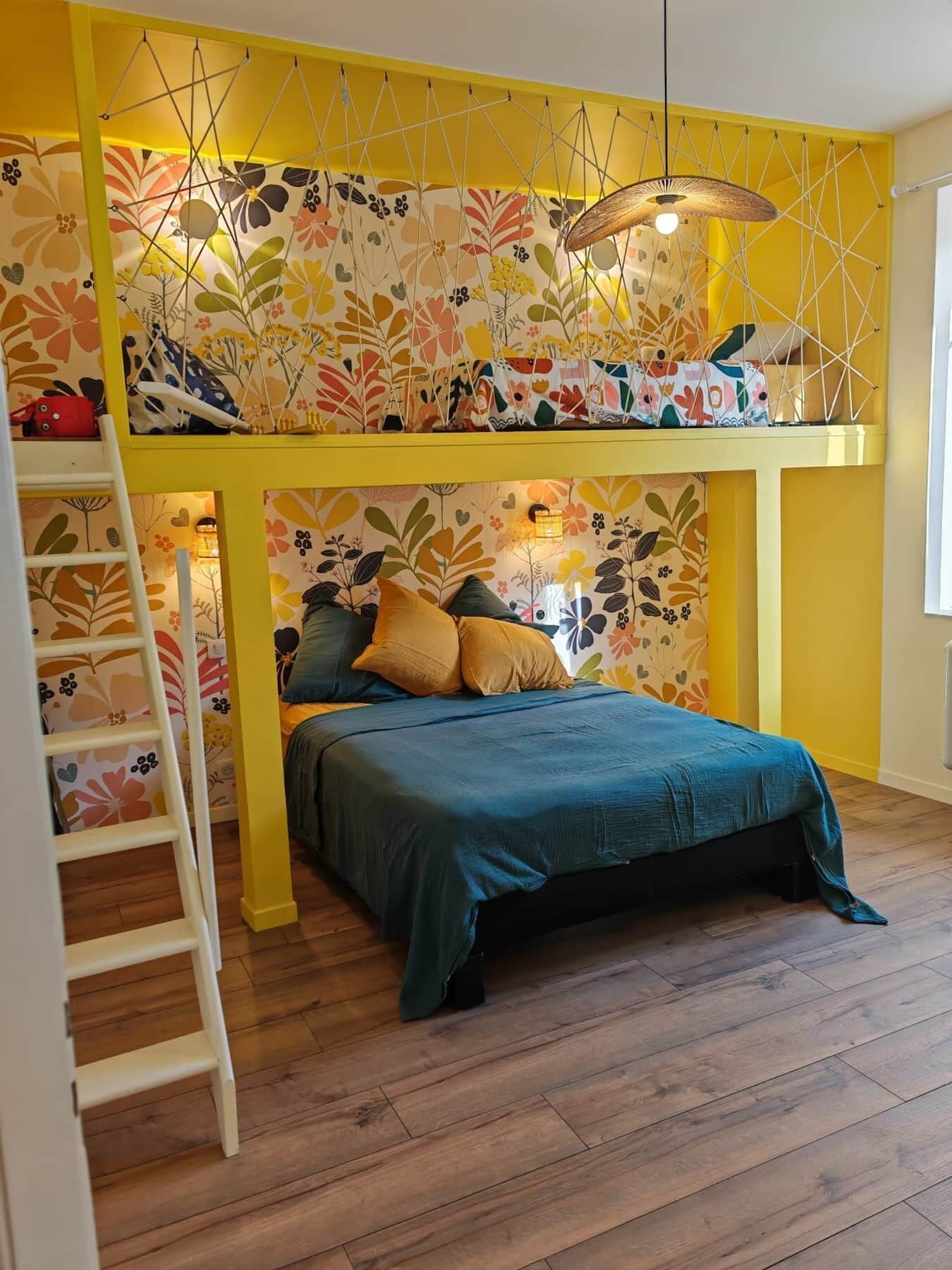 2 bedrooms, desk, iron/ironing board, travel crib