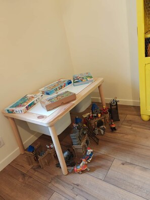 Children’s area - The Vintage: A 4-Star Apartment for up to 5 People (Metz)
