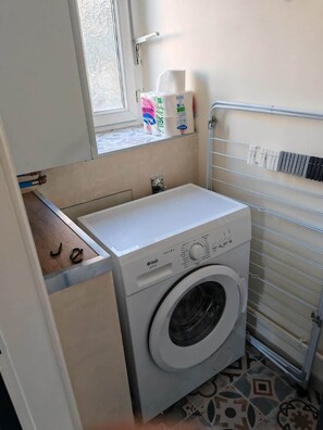 Interior - The Vintage: A 4-Star Apartment for up to 5 People (Metz)