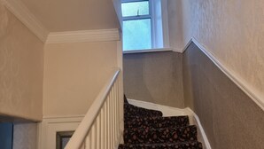 Interior - Lovely 5-bedroom house in Tipperary perfect for family and group getaways (Tipperary)