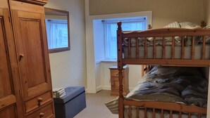 Room - Lovely 5-bedroom house in Tipperary perfect for family and group getaways (Tipperary)