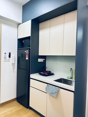 Fridge, stovetop, dishwasher - The Colony By Infinitum KLCC (Kuala Lumpur)