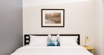 Sleepover | Contemporary 1BD/1BA Loft - Newton