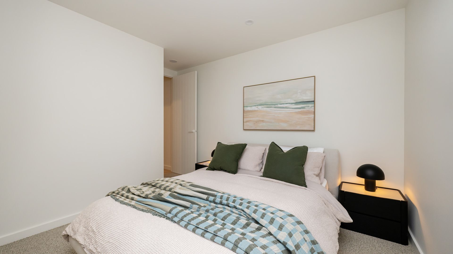 2 Schlafzimmer, Schreibtisch, Bügeleisen/Bügelbrett, Reisekinderbett