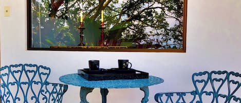 Studio, 1 Bedroom, Balcony | Dining room