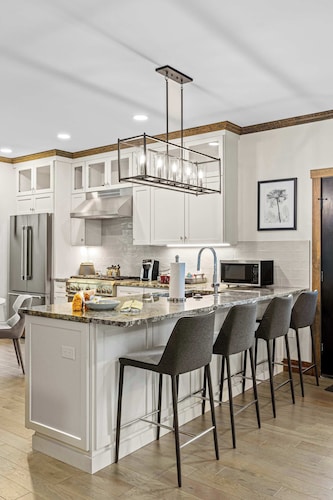 Laurel Ridge | Two Bedroom Cottage