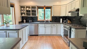 Private kitchen - Scenic Apple River Retreat - Spacious 4BR Home - Fishing, Tubing & Kayaking (Somerset)