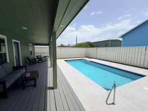 Pool - Everything You Need After A Day On The Water (Port Mansfield)