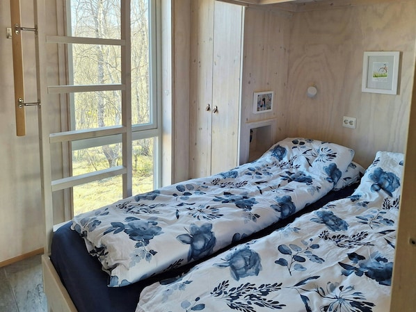 2 bedrooms