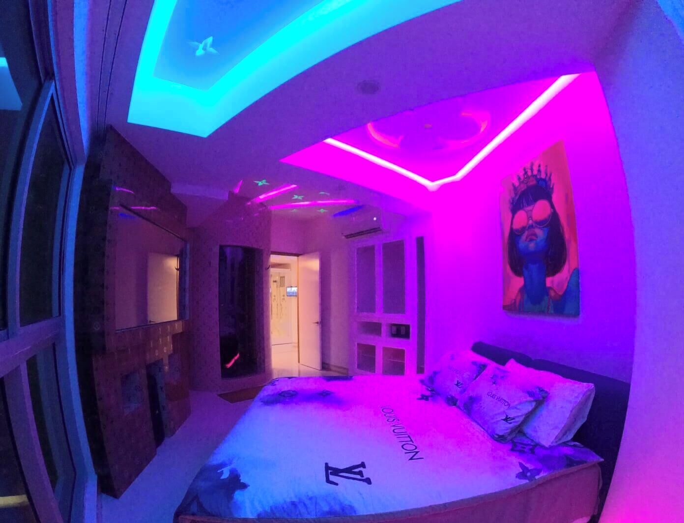 2 bedrooms, iron/ironing board, Internet, bed sheets