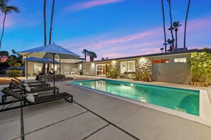 Unclassified image, 2 of 50, button - The Beehive - A true midcentury estate (Palm Springs)