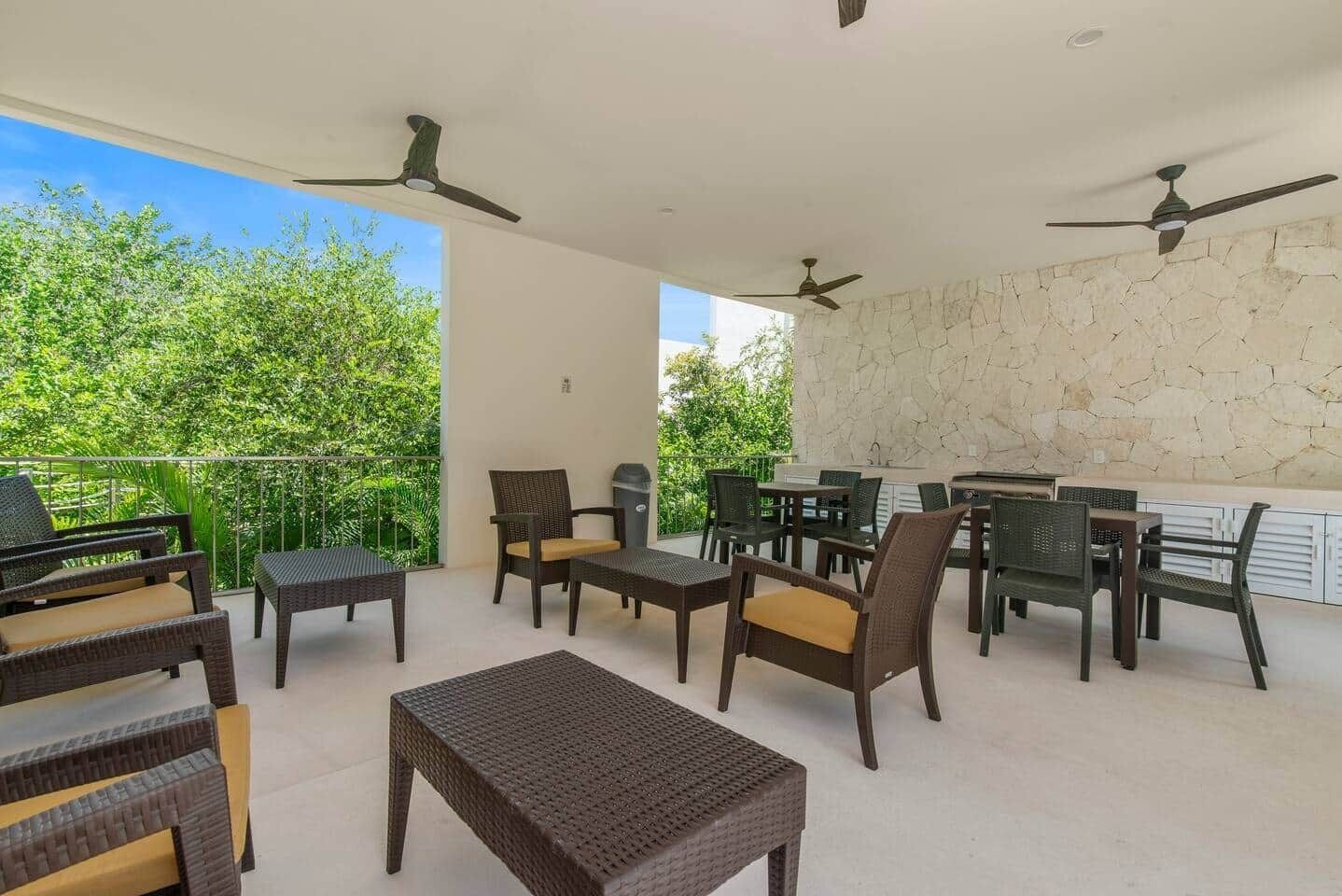 Outdoor dining