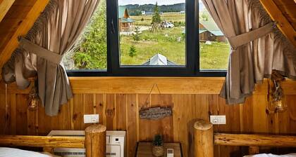Mountain Whisper Cozy Chalet with Stunning Mountain Views