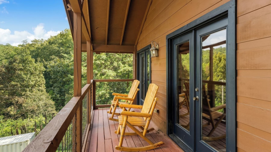 Its Got It All Yall by Avantstay Sleeps 27 Indoor Pool + Hot Tub + Theater + Near Pigeon Forge