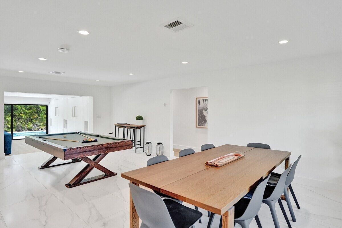 Departamento, baño privado, vista al jardín | Restaurante
