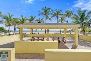 Departamento, baño privado, vista al jardín | Playa
