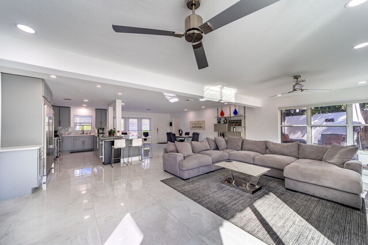 Deluxe House, Private Bathroom, Canal View | Floor plan