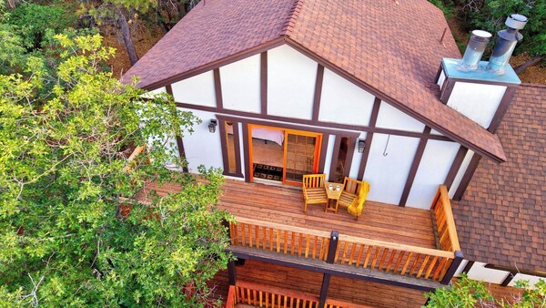 Pinewood Perch By Avantstay Layered Decks + Grill + Multiple Living Spaces Slopes + Lake Nearby - California