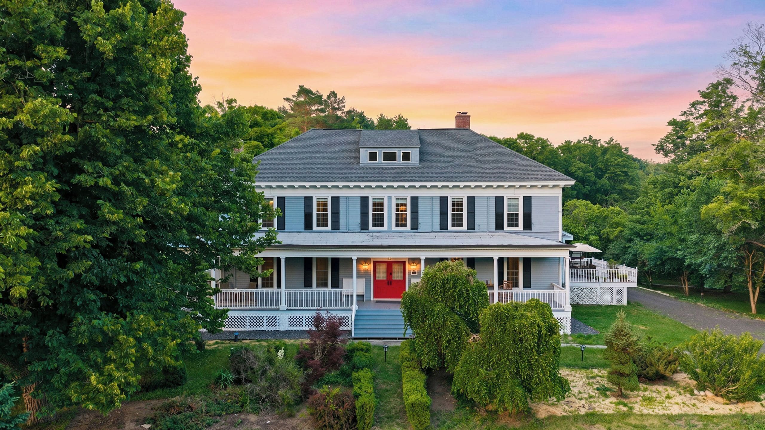House (Multiple Bedrooms) | Front of property