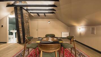 House (Multiple Bedrooms) | Bahagian dalam