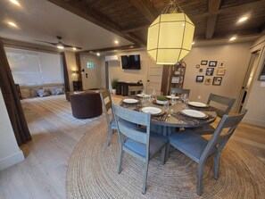 Dining - Historic Hodge House|2BD•2BA|King Beds| Sleeps 6 (Banner Elk)