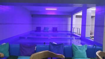 2 indoor pools