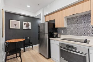 Private kitchen - South Beach Entire Home (Miami Beach)