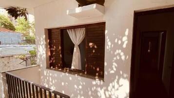 Quarto solteiro clássico, vista para o jardim | Área da propriedade