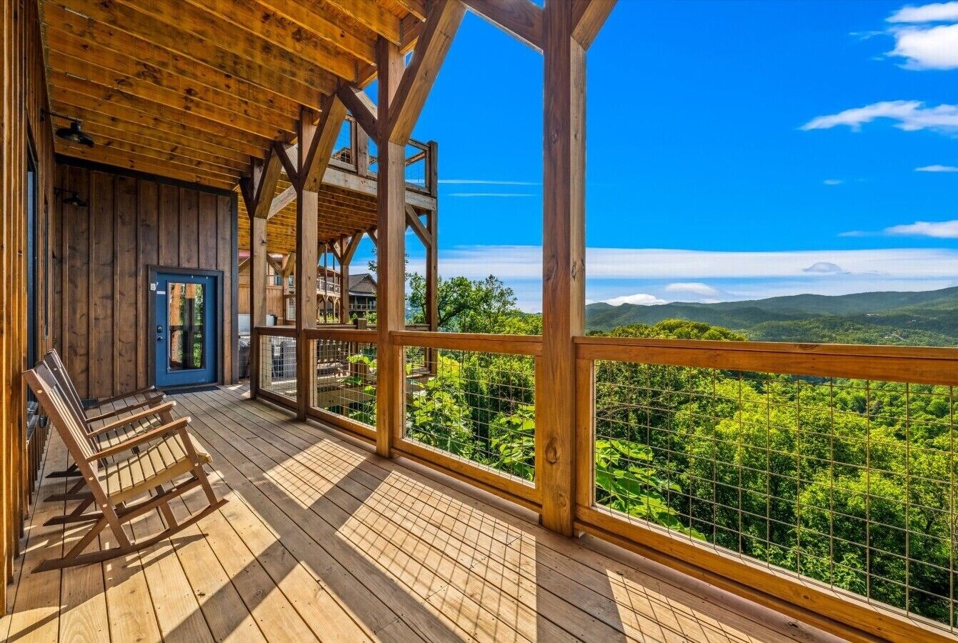 Pigeon-Forge-Cabin-Views-of-Gods-Country-Exterior-Deck (6)