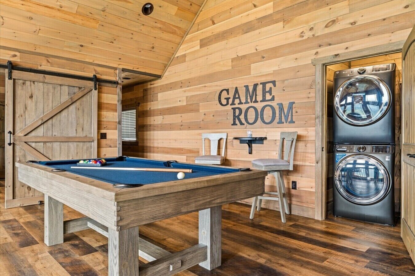 Pigeon-Forge-Cabin-Views-of-Gods-Country-Interior-Game-Room (3)