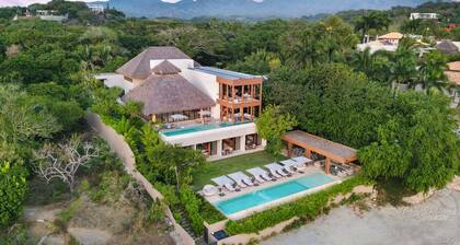 Exclusividad y Lujo Frente al Mar Chef & Butler, Yacht & Surf